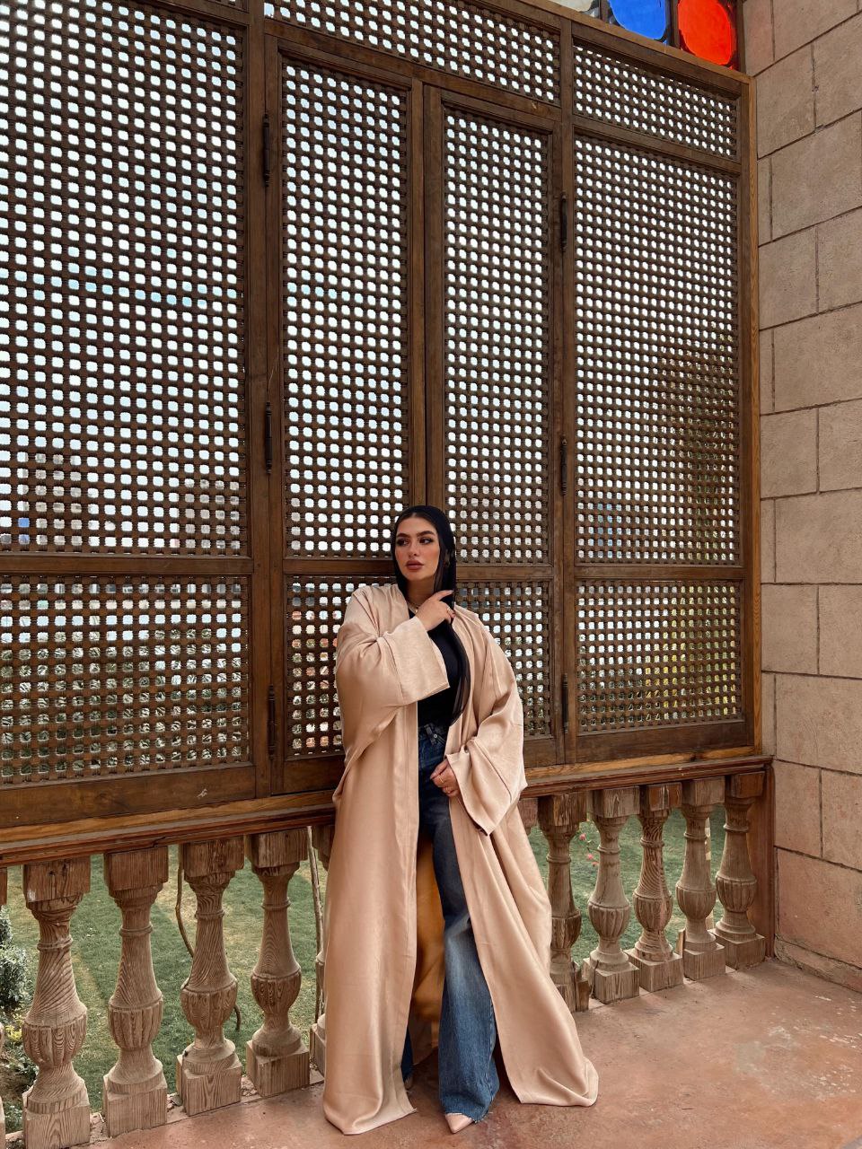 Patterned satin Abaya